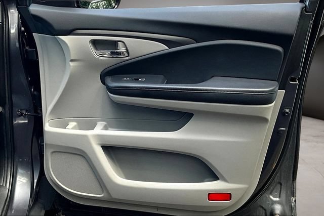 Used 2020 Honda Pilot EX image 29