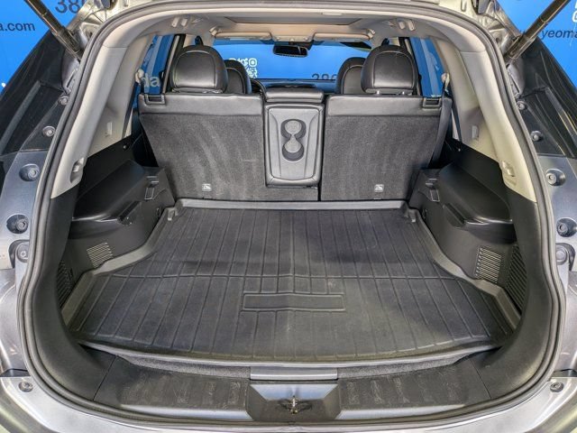 Used 2017 Nissan Rogue SL w/ SL Premium Package FWD image 18