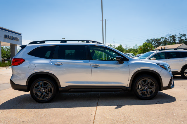 Certified 2025 Subaru Ascent Onyx Edition AWD/4WD image 19