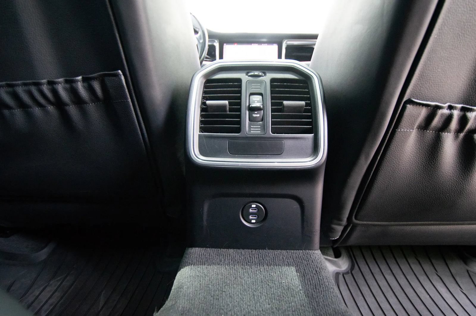 Used 2021 Porsche Macan w/ Premium Package Plus AWD/4WD image 65