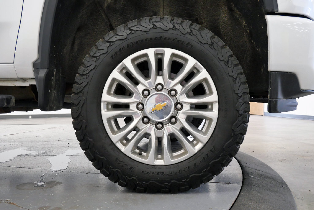 Used 2023 Chevrolet Silverado 2500 High Country w/ Safety Package II AWD/4WD image 37