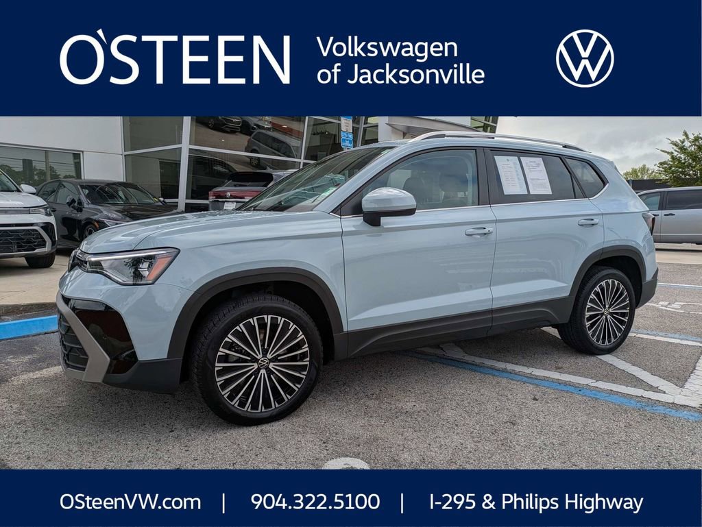 Certified 2025 Volkswagen Taos SE w/ Panoramic Sunroof Package video 1