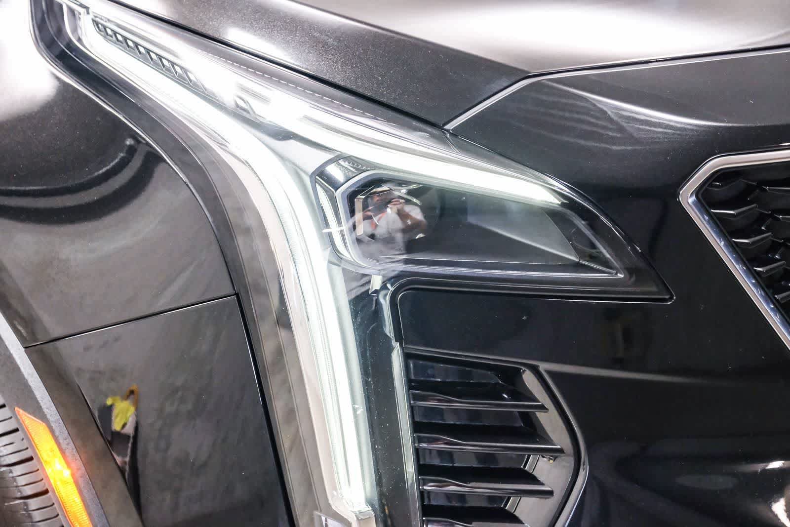 Used 2023 Cadillac XT4 Sport FWD image 14