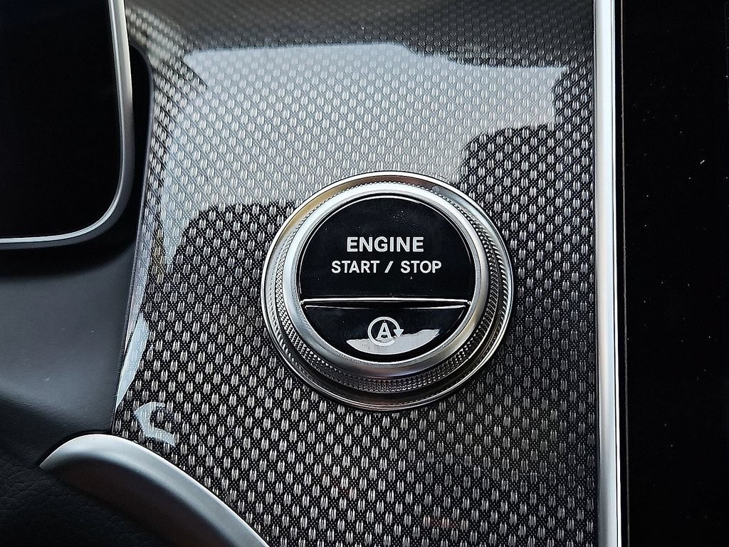 Certified 2025 Mercedes-Benz GLC 43 AMG 4MATIC image 24