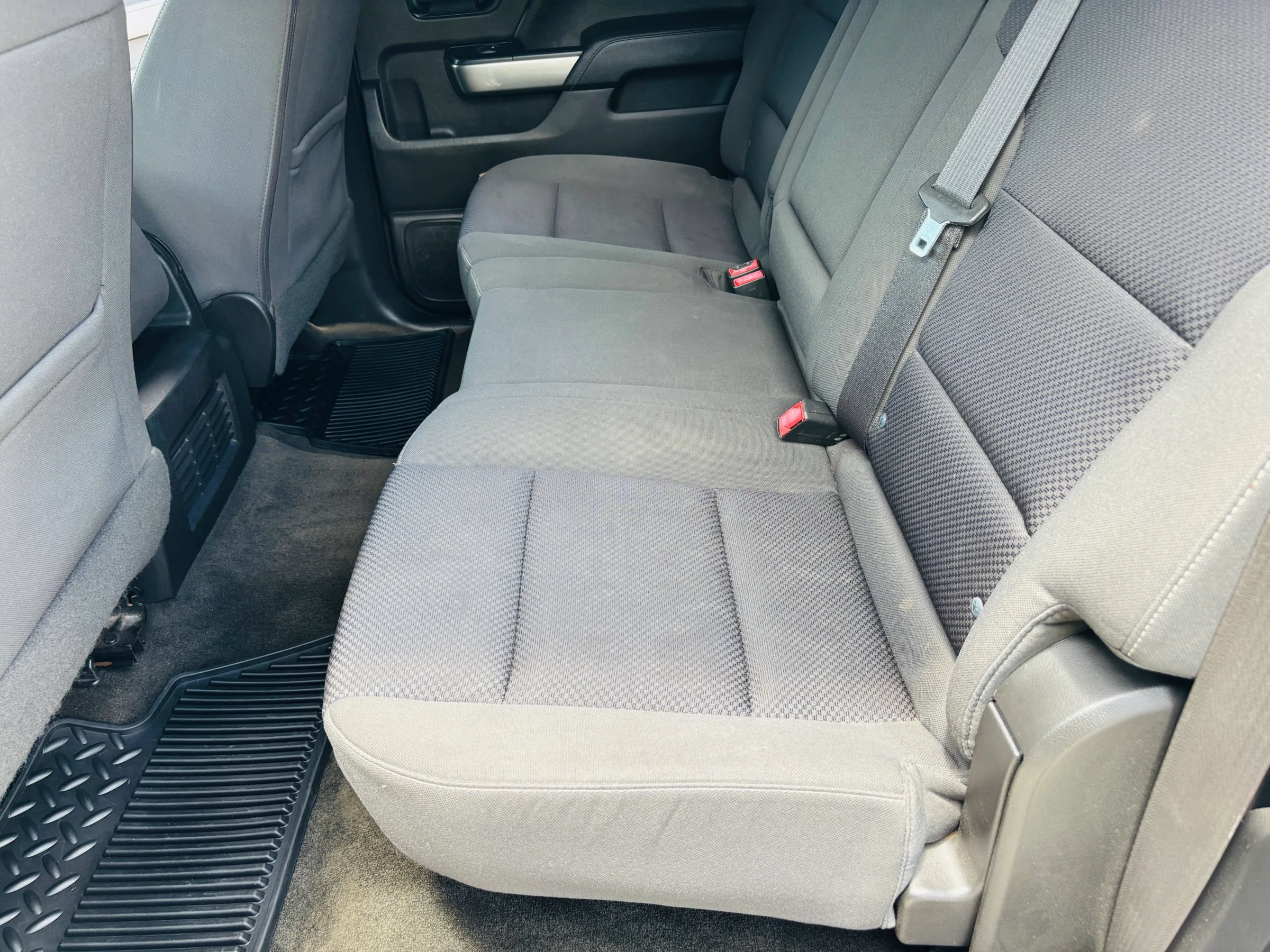 Used 2018 Chevrolet Silverado 1500 LT w/ LT Eassist Package RWD image 27