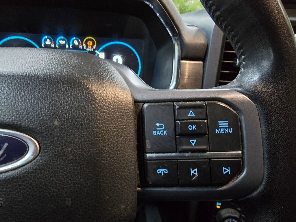 Used 2023 Ford F150 Lariat w/ Trailer Tow Package image 39