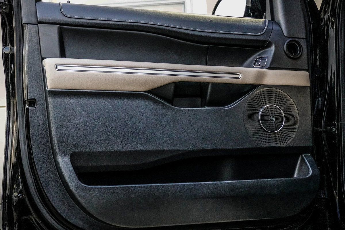 Used 2022 Ford Expedition Max Limited image 14