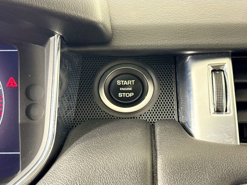 Used 2019 Land Rover Range Rover Sport HSE image 17