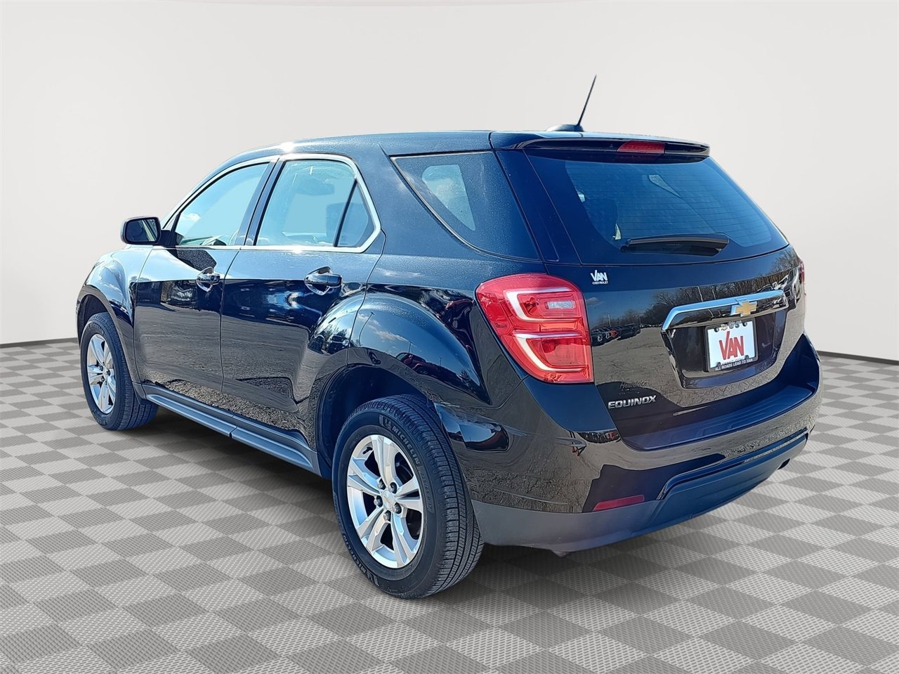 Used 2017 Chevrolet Equinox LS image 7