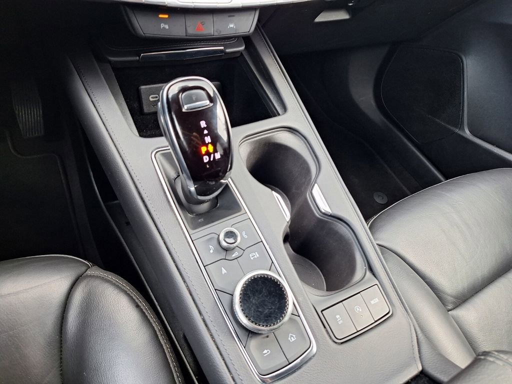 Used 2024 Cadillac XT4 Premium Luxury image 14