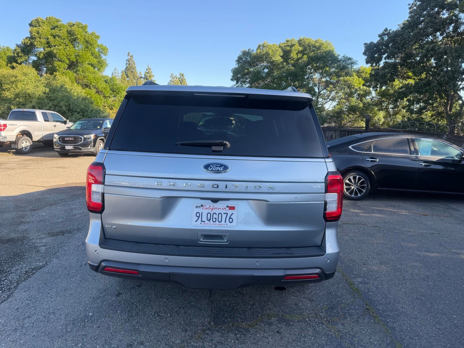 Used 2024 Ford Expedition XLT AWD/4WD image 4