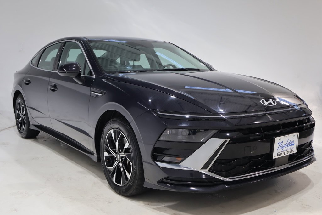 Used 2025 Hyundai Sonata SEL FWD image 1