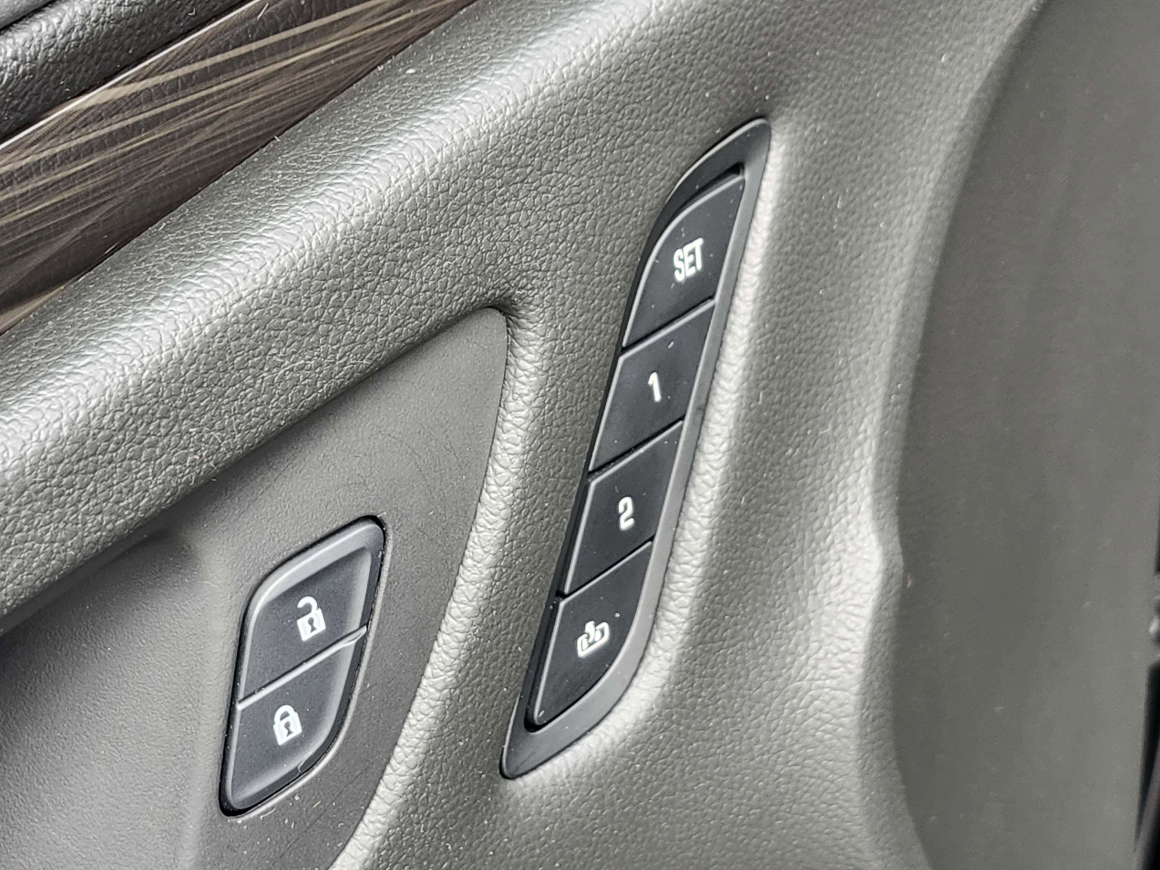 Used 2020 Buick Envision Essence image 20