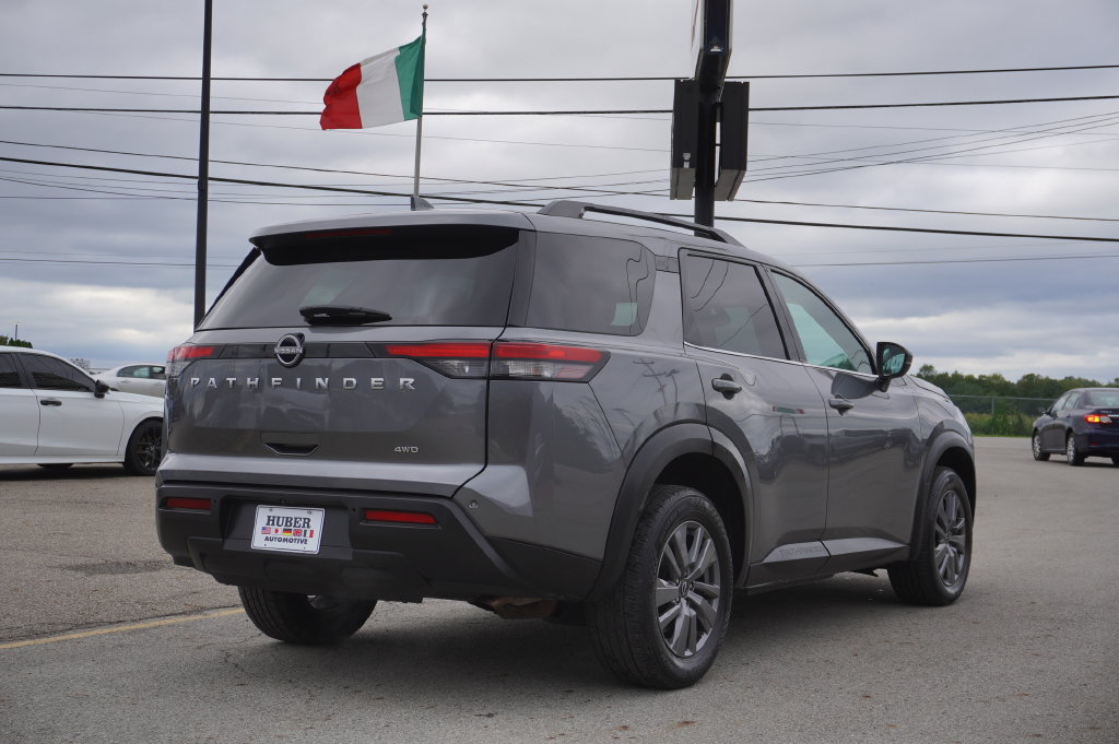 Used 2025 Nissan Pathfinder SV AWD/4WD image 7