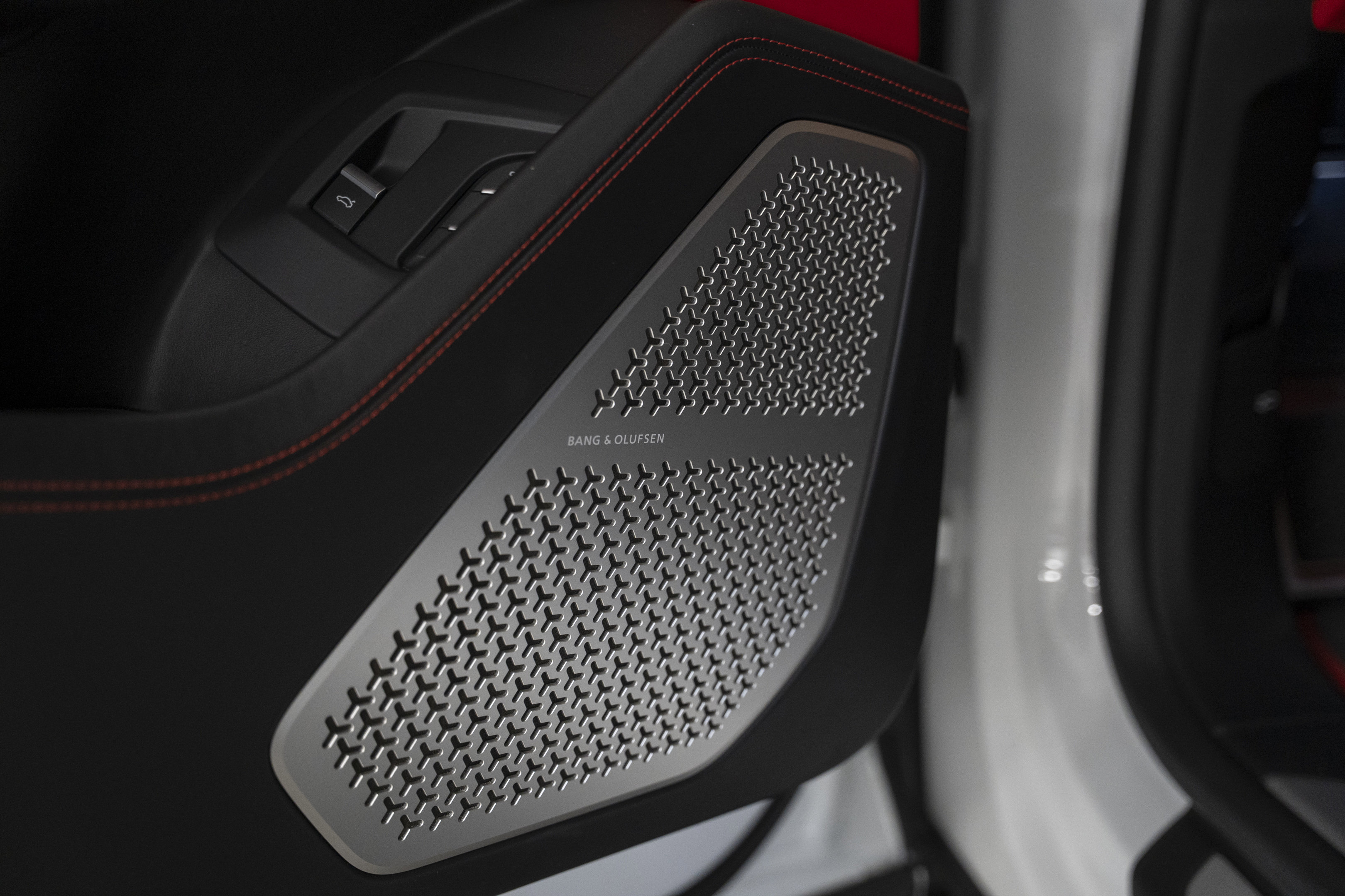 Used 2021 Lamborghini Urus AWD image 23