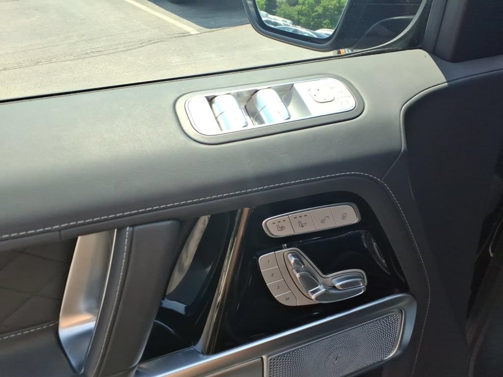 Used 2025 Mercedes-Benz G 550 image 12