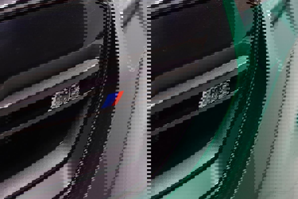 Used 2025 BMW M5 w/ Carbon Package image 21