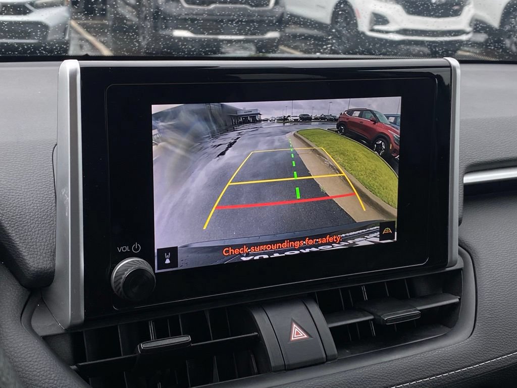 Used 2025 Toyota RAV4 XLE FWD image 15