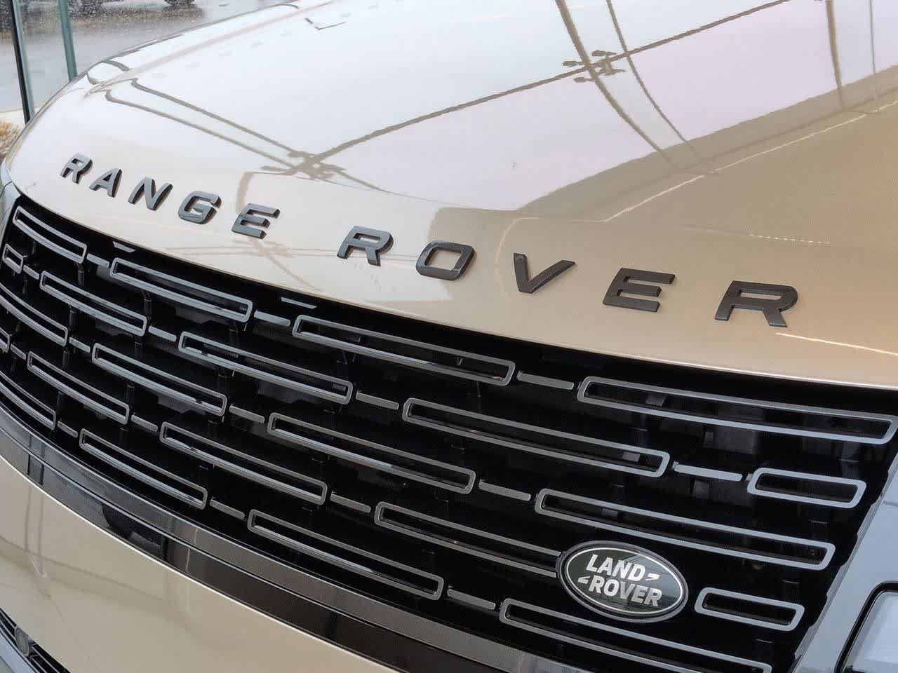 New 2026 Land Rover Range Rover Long Wheelbase SE AWD/4WD image 11