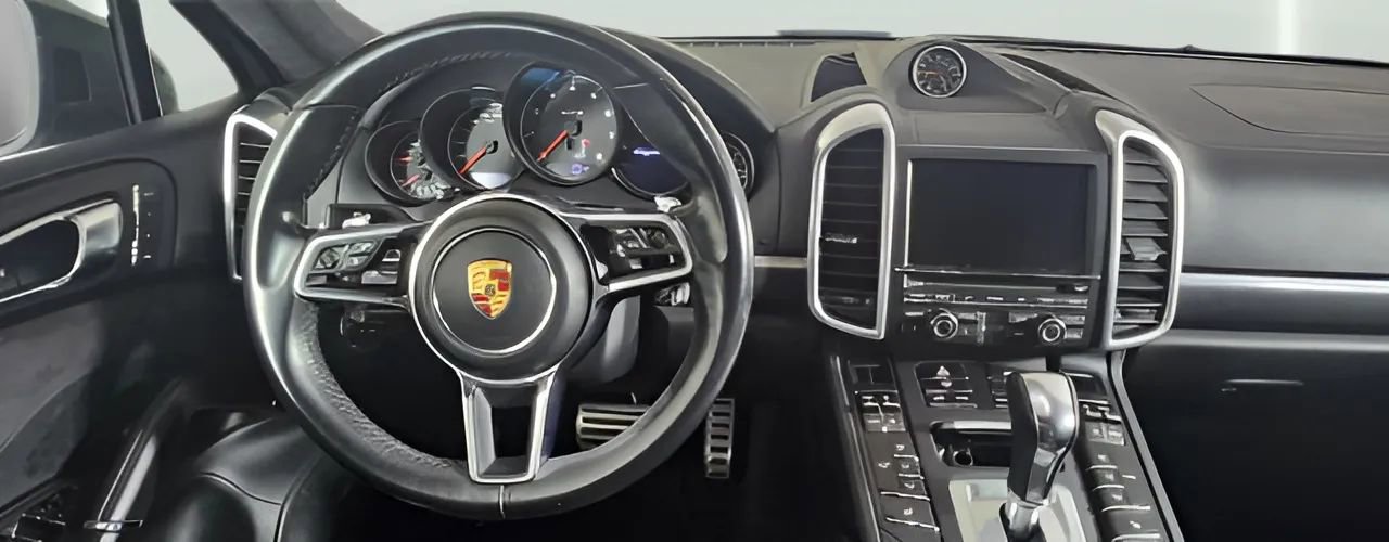 Used 2016 Porsche Cayenne GTS w/ Premium Package Plus AWD/4WD image 20