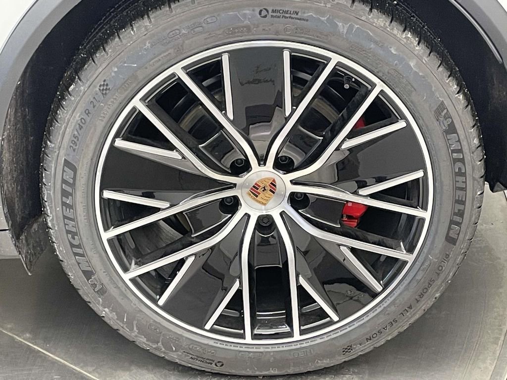 New 2025 Porsche Macan 4S Electric image 12