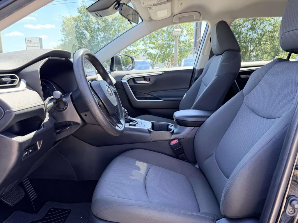 Certified 2025 Toyota RAV4 XLE AWD/4WD image 19