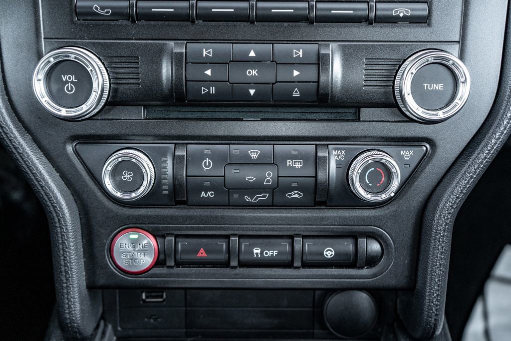 Used 2018 Ford Mustang EcoBoost image 26
