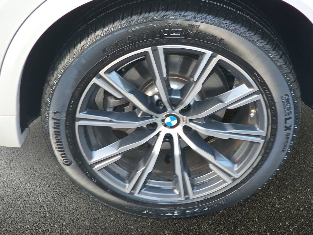 Used 2025 BMW X5 xDrive40i AWD/4WD image 36