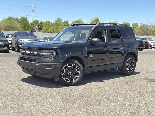 Used 2023 Ford Bronco Sport Outer Banks w/ Tech Package AWD/4WD image 2