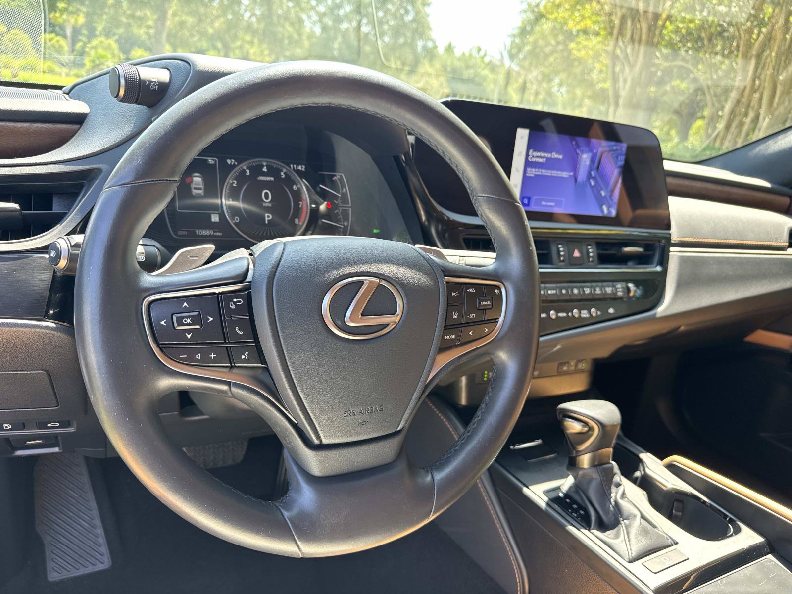 Used 2025 Lexus ES 350 w/ Premium Package FWD image 14