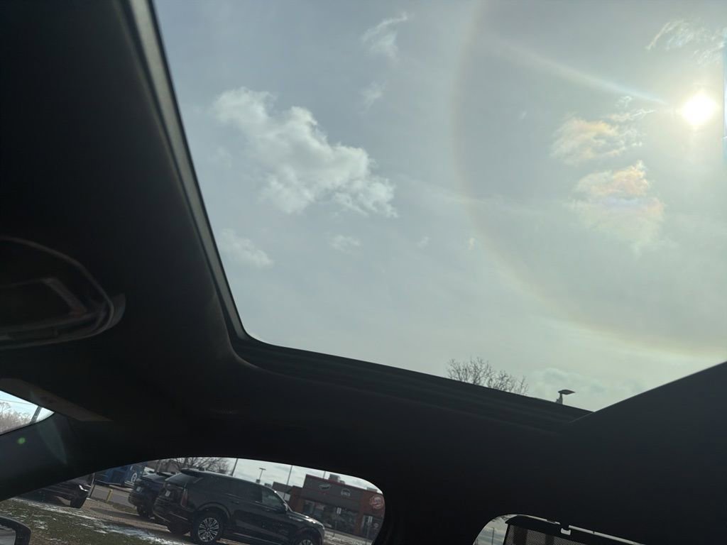 Used 2023 Jeep Grand Cherokee Summit image 13