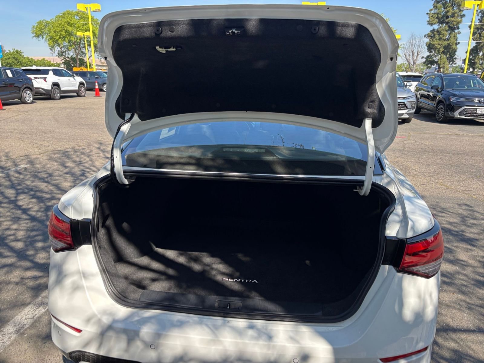 Used 2025 Nissan Sentra SV image 29