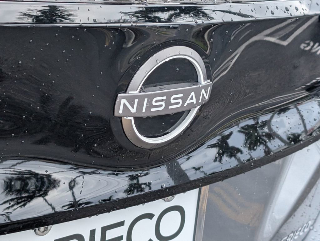 Used 2024 Nissan Leaf S image 15