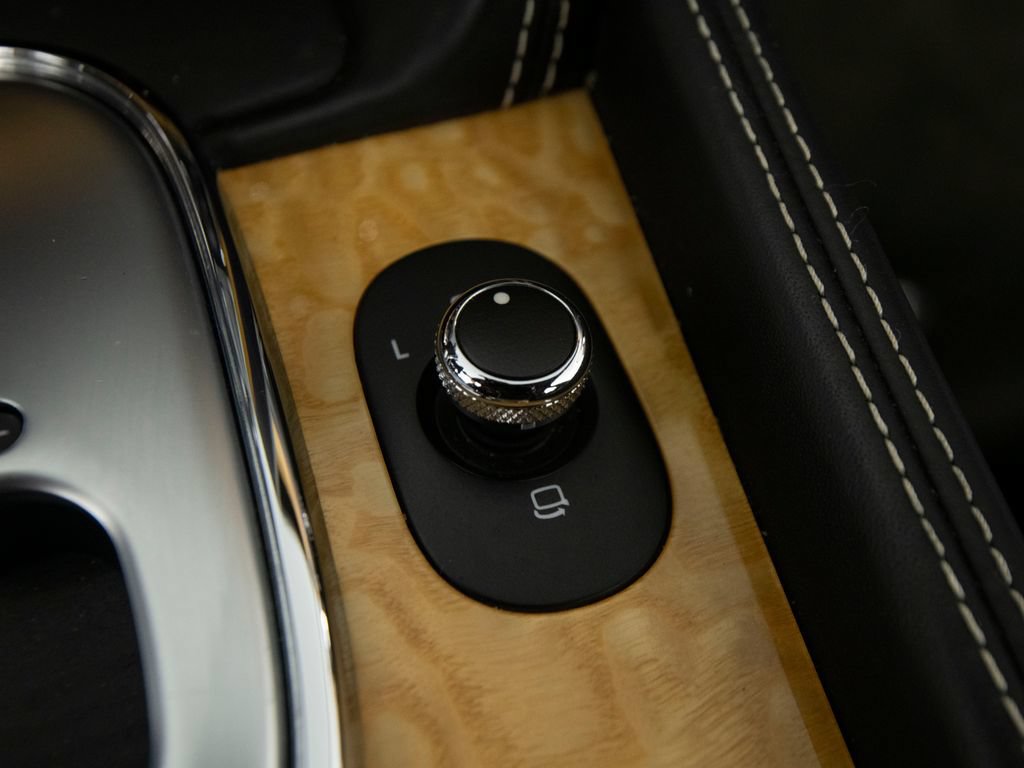 Used 2015 Bentley Flying Spur V8 AWD/4WD image 24