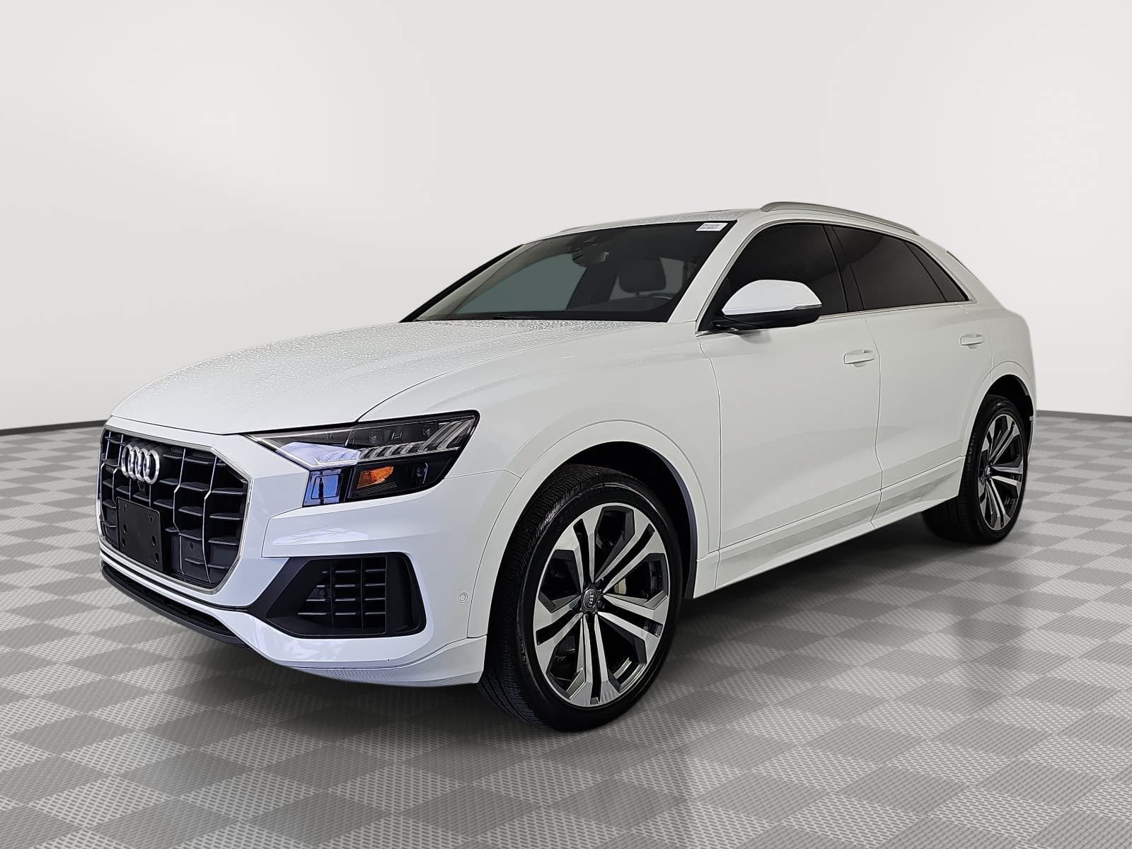 Used 2019 Audi Q8 Premium Plus AWD/4WD image 4