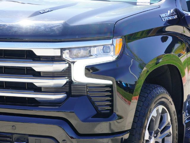 Used 2024 Chevrolet Silverado 1500 High Country w/ Technology Package AWD/4WD image 11