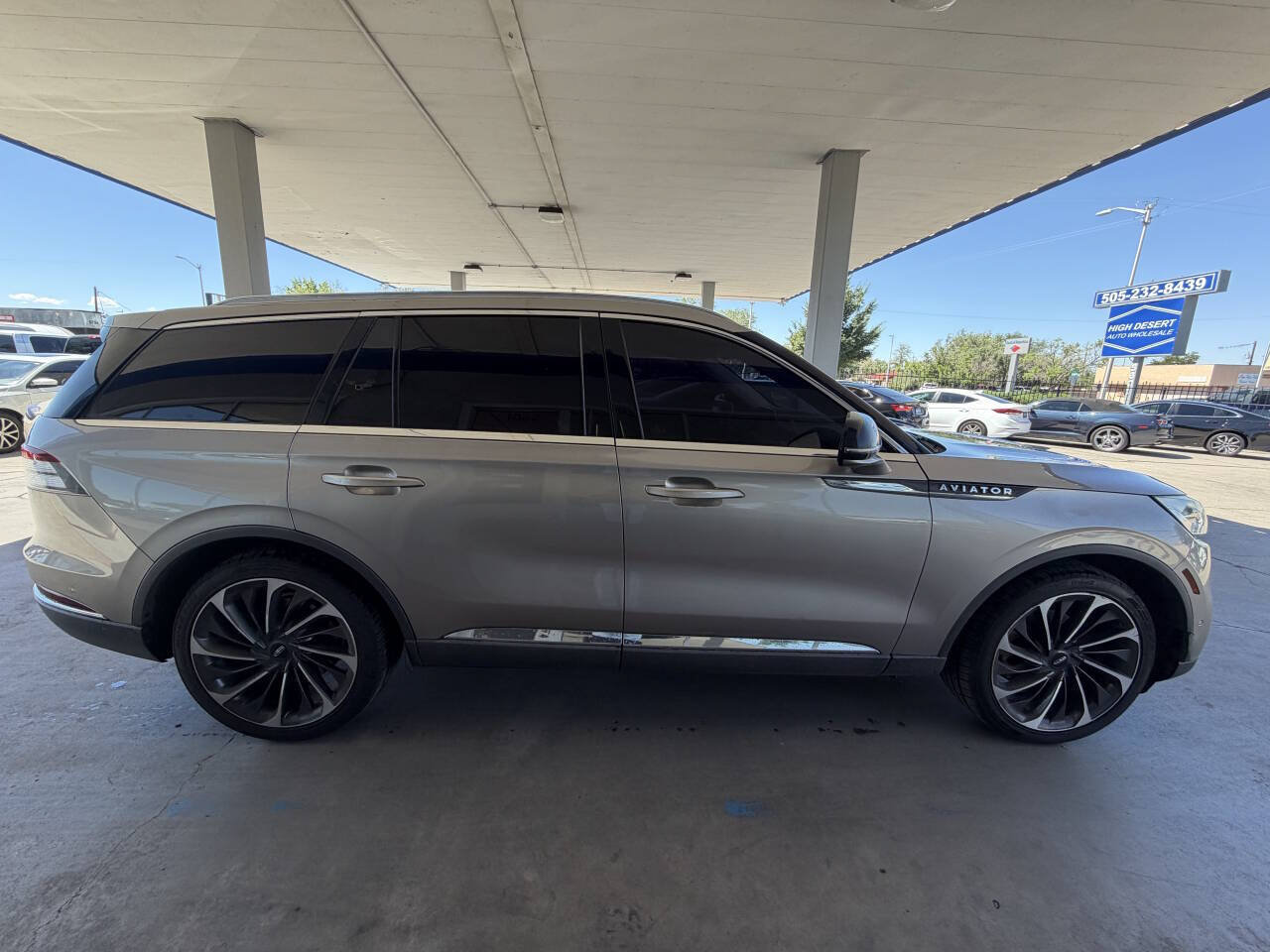 Used 2020 Lincoln Aviator Reserve w/ Equipment Group 202A AWD/4WD image 9