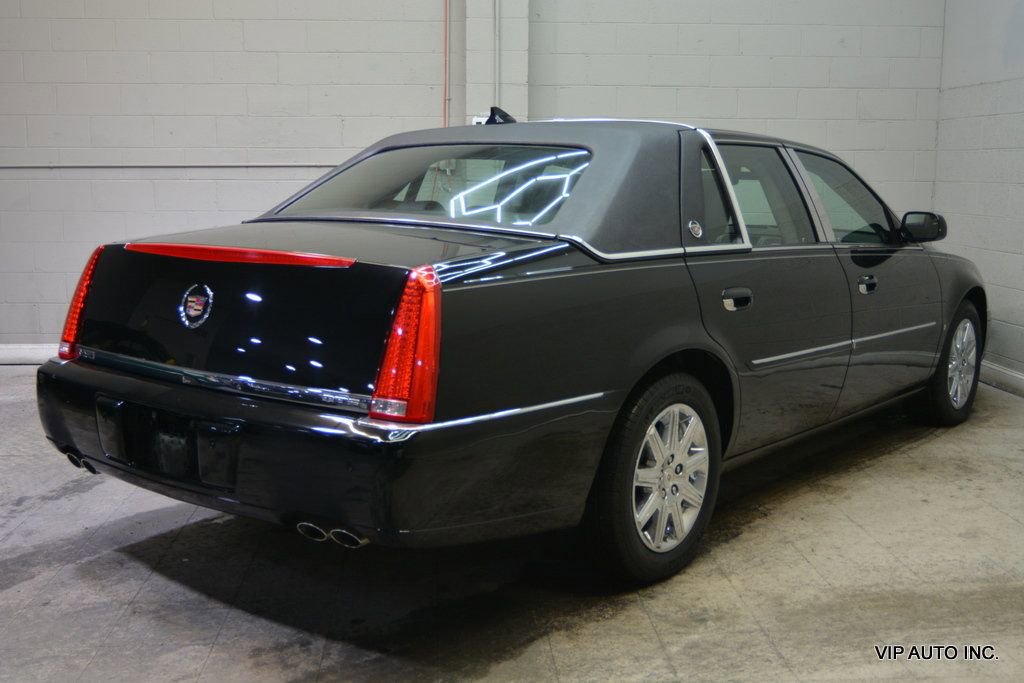 Used 2010 Cadillac DTS Premium w/ Driver Awareness Package image 4