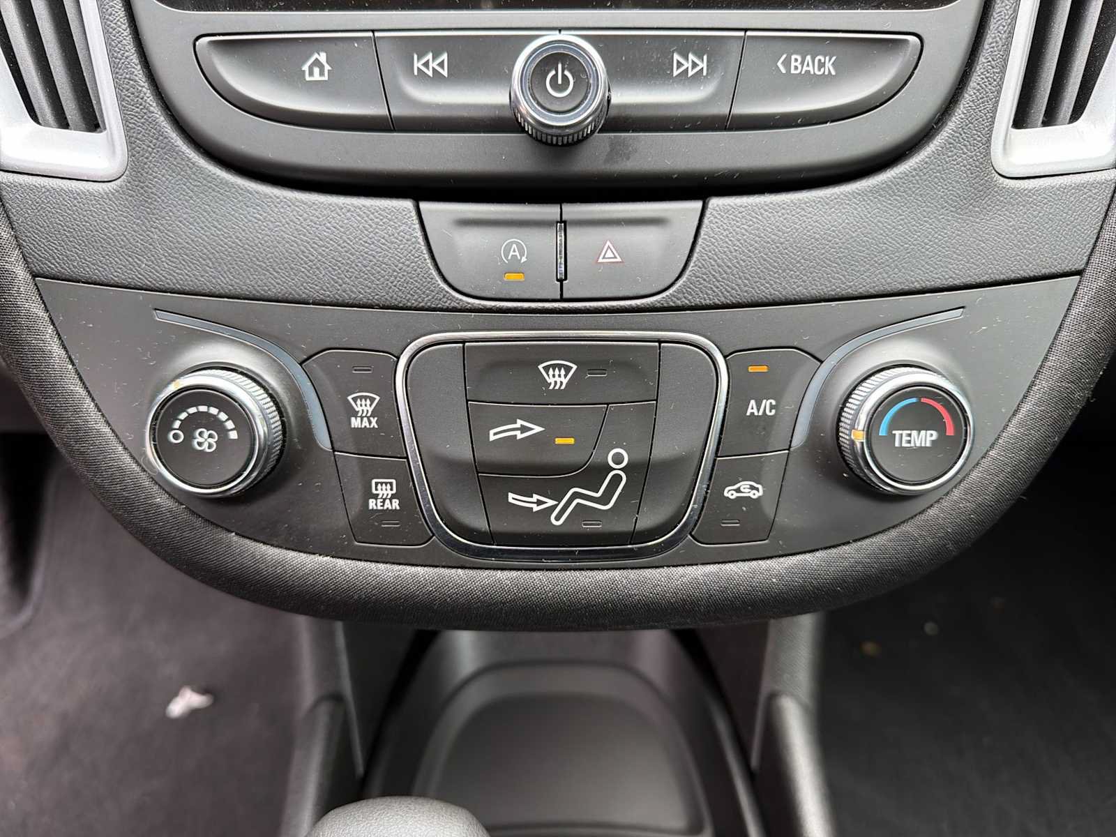Used 2024 Chevrolet Malibu RS FWD image 17