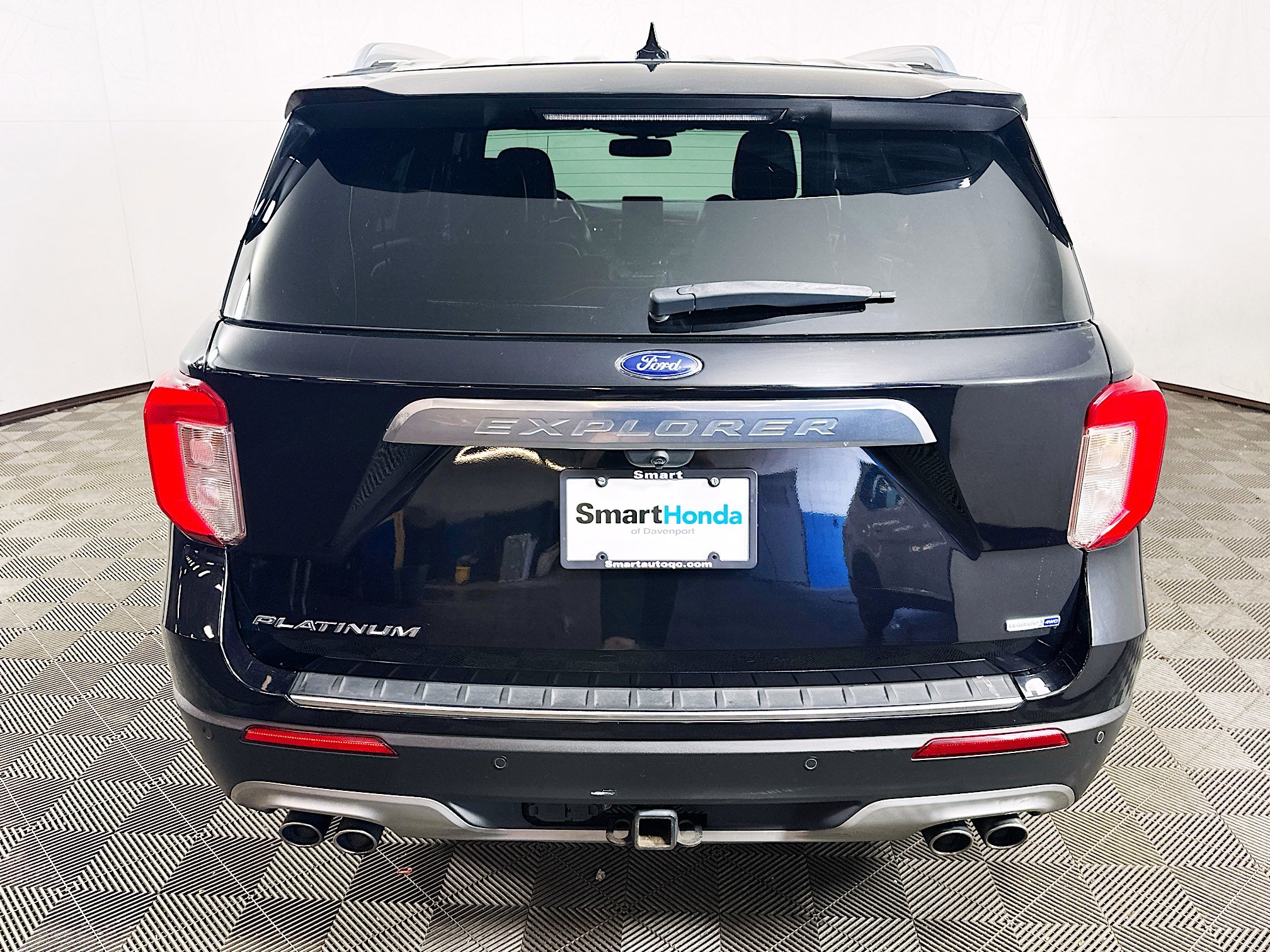 Used 2020 Ford Explorer Platinum w/ Premium Technology Package AWD/4WD image 6