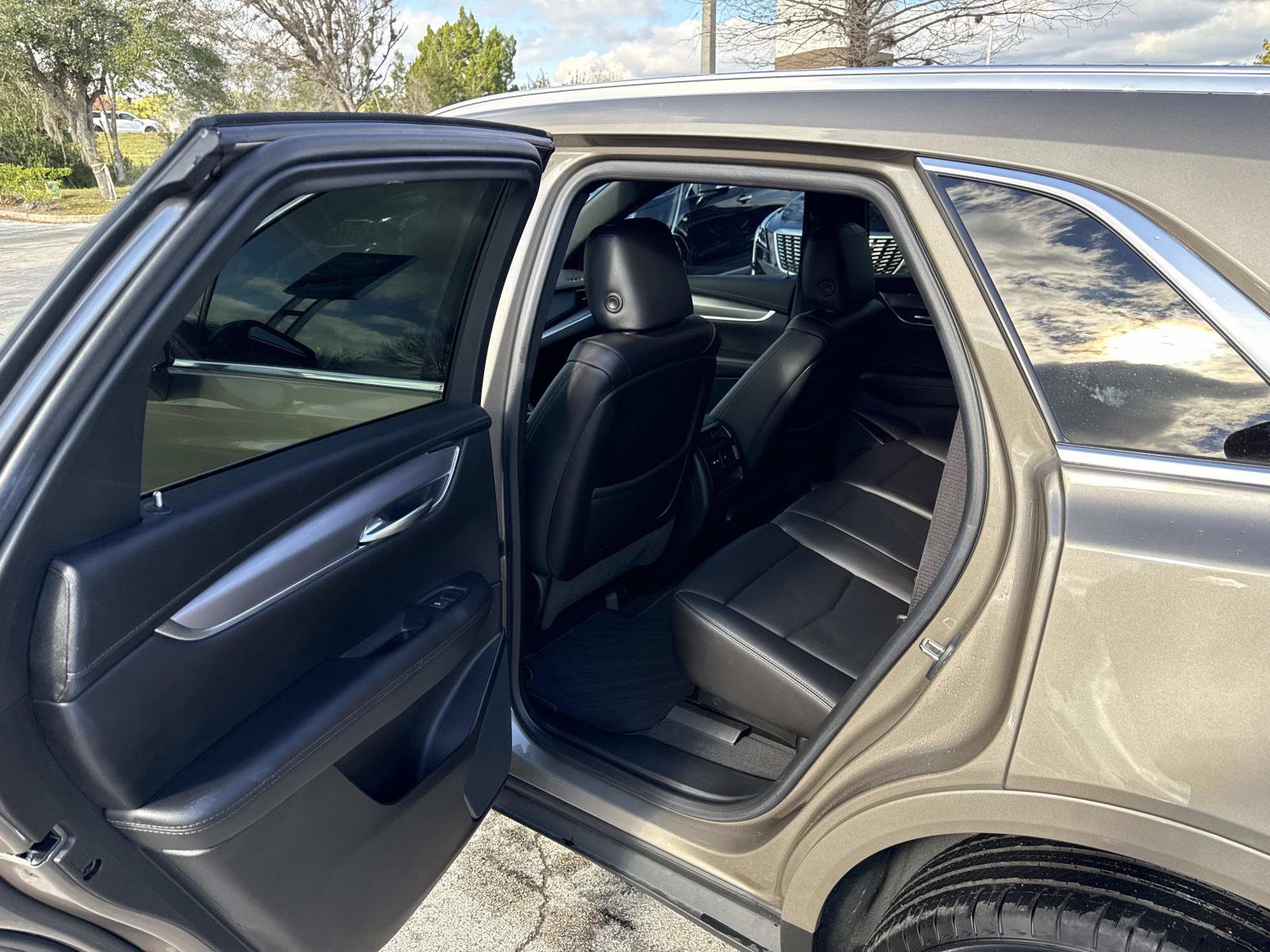 Used 2023 Cadillac XT5 Luxury image 14