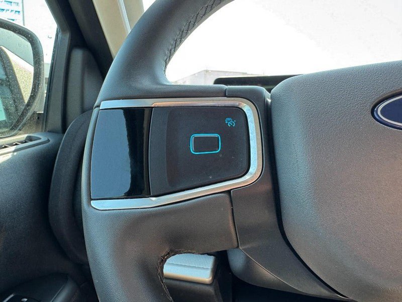 Used 2025 Ford Expedition Max Active AWD/4WD image 17