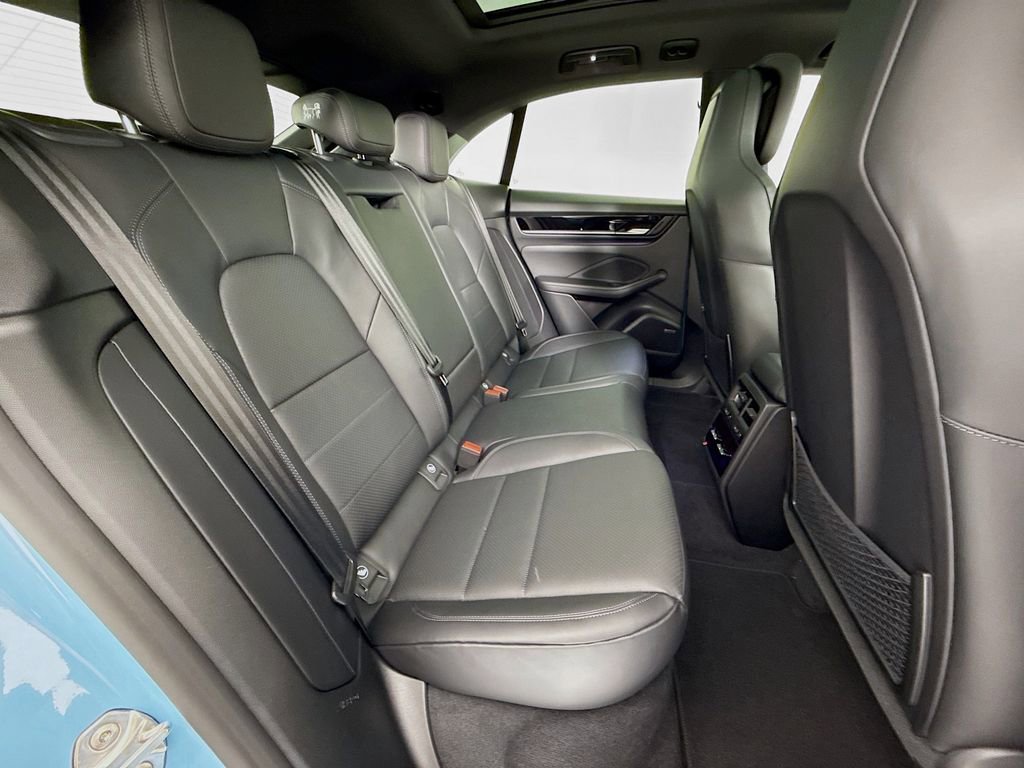 New 2026 Porsche Macan Electric image 30