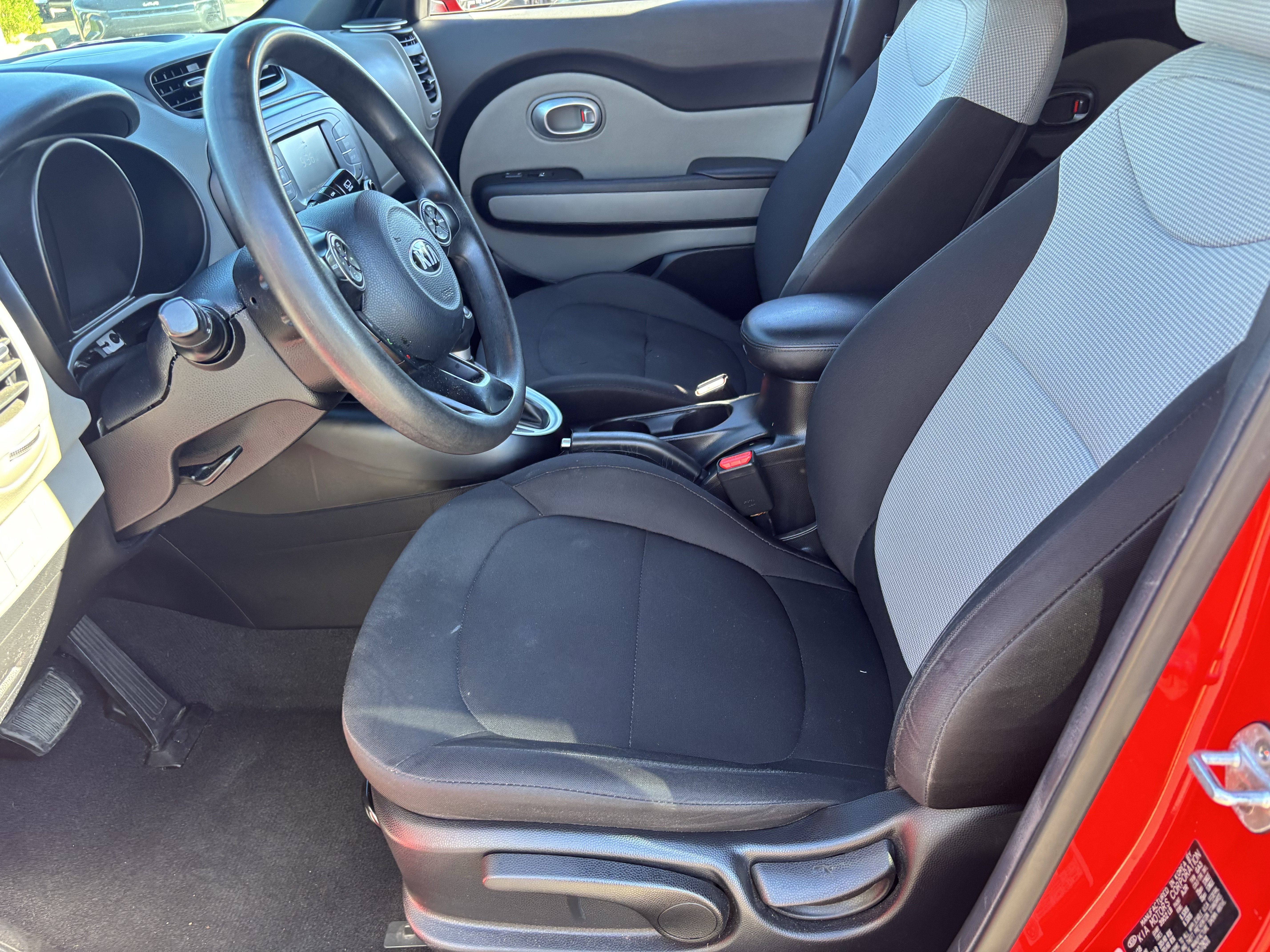 Used 2019 Kia Soul FWD image 17
