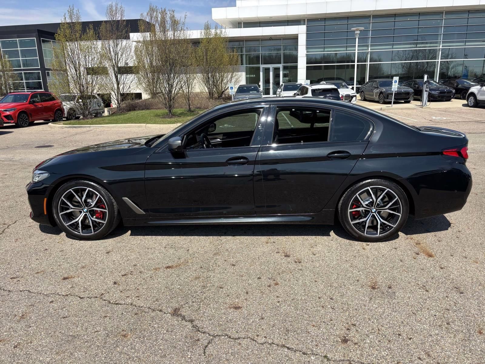 Used 2021 BMW M550i xDrive w/ Dynamic Handling Package image 8