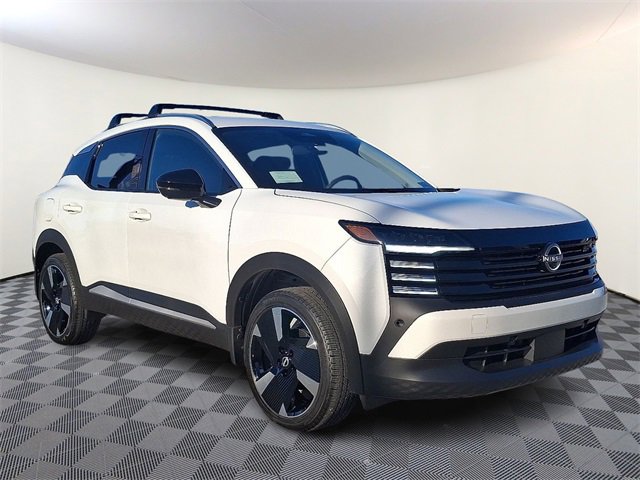 New 2026 Nissan Kicks SR w/ Cold Weather Package