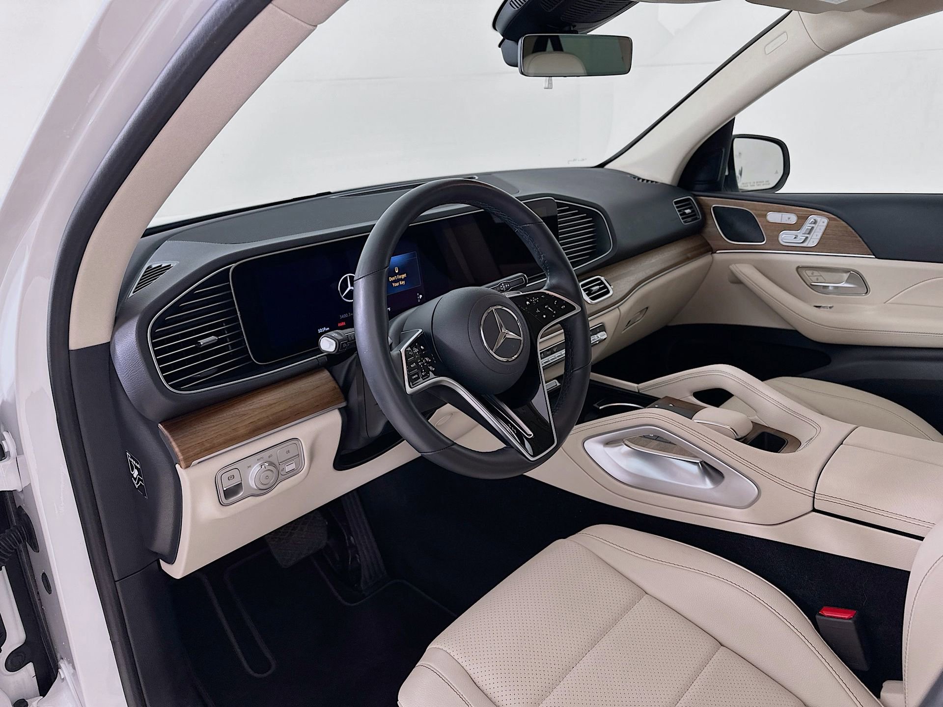 Certified 2025 Mercedes-Benz GLE 350 4MATIC image 10