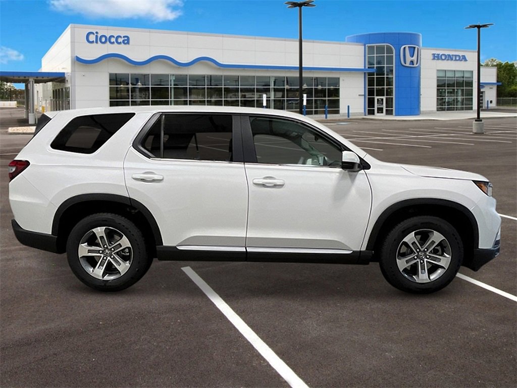 New 2025 Honda Pilot EX-L image 8