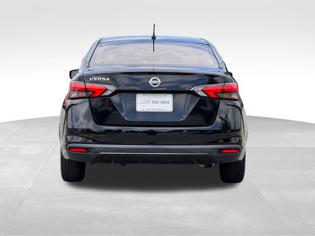 Used 2020 Nissan Versa S FWD image 4