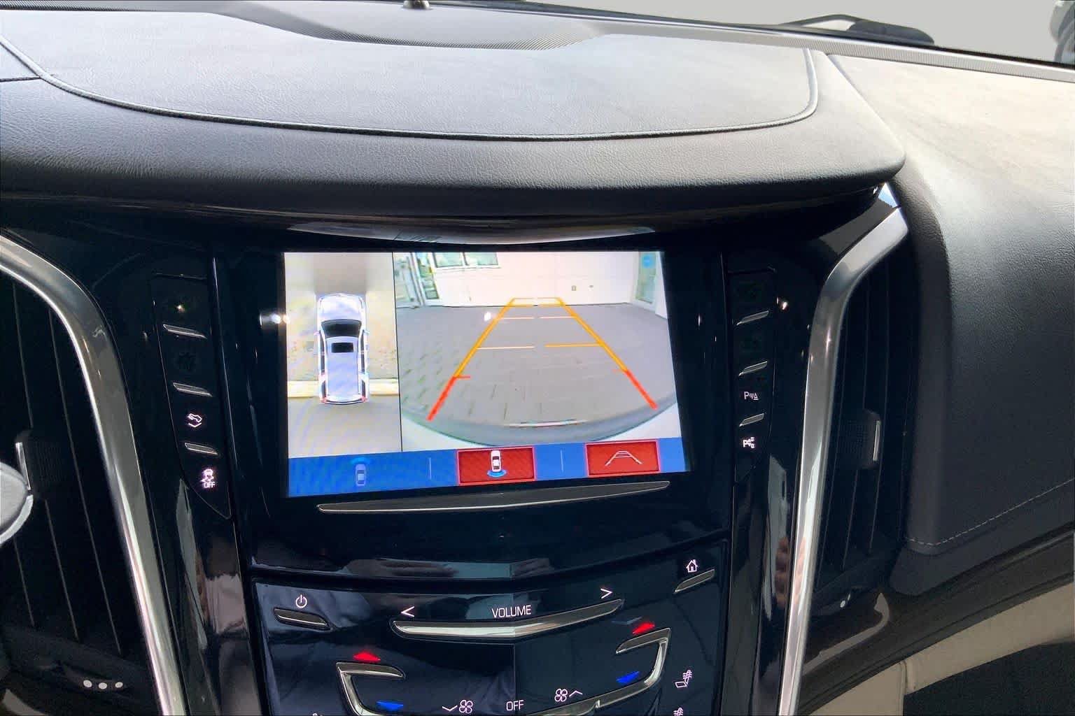 Used 2018 Cadillac Escalade Luxury AWD/4WD image 29